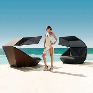 Vondom Faz Daybed garden daybed with parasol by Ramón Esteve - Buy now on ShopDecor - Discover the best products by VONDOM design